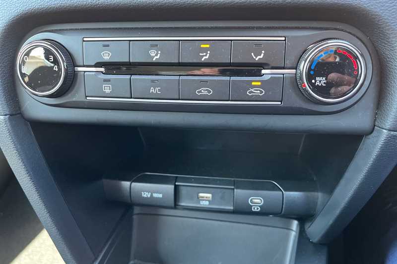 Kia Xceed 2 Red #15