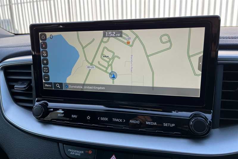Kia Xceed 2 Red #13
