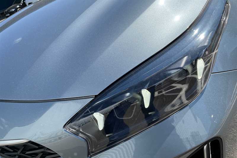 Kia Xceed 2 Red #16