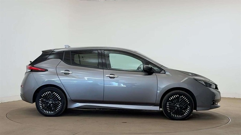 Nissan Leaf 160Kw E N-connecta 59Kwh Grey #4