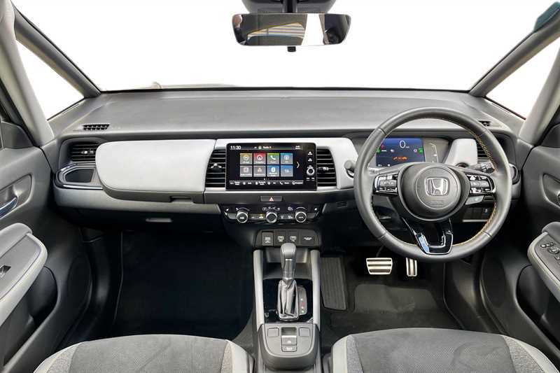 Honda Jazz 1.5 I-mmd Hybrid Advance Sport Ecvt Black #4