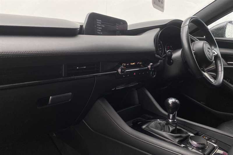 Mazda 3 Se-l White #17
