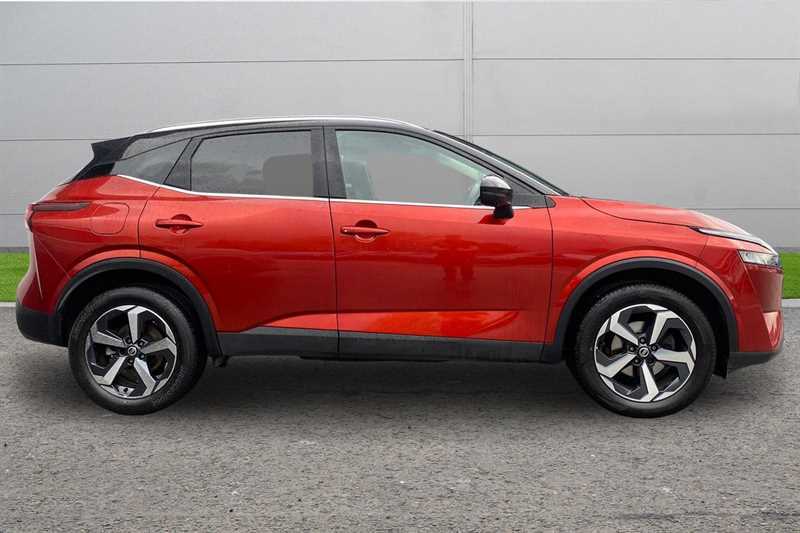 Nissan Qashqai 1.3 Dig-t Mh 158 N-connecta Xtronic Red #3