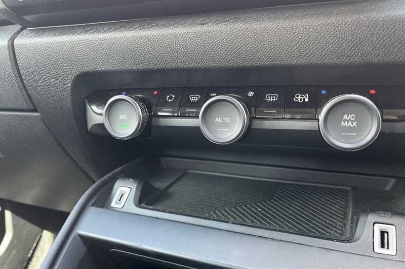 Citroen C4 Hatchback Black #16
