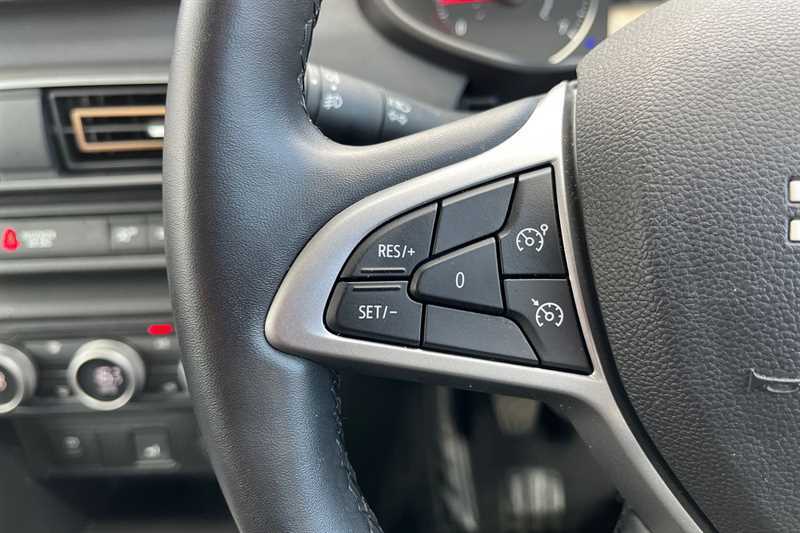 Dacia Sandero Stepway Hatchback Green #17