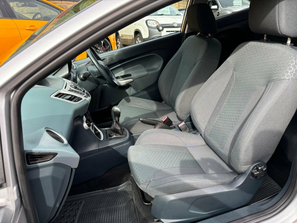 Ford Fiesta 1.4 Zetec Blue #31