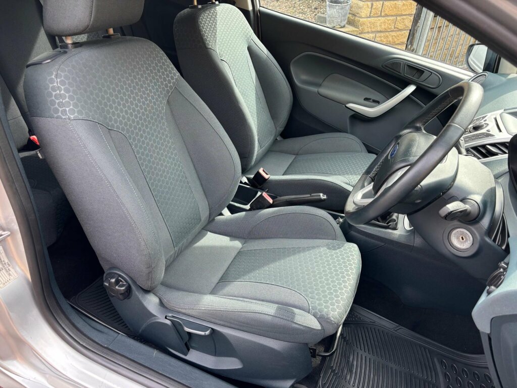 Ford Fiesta 1.4 Zetec Blue #28