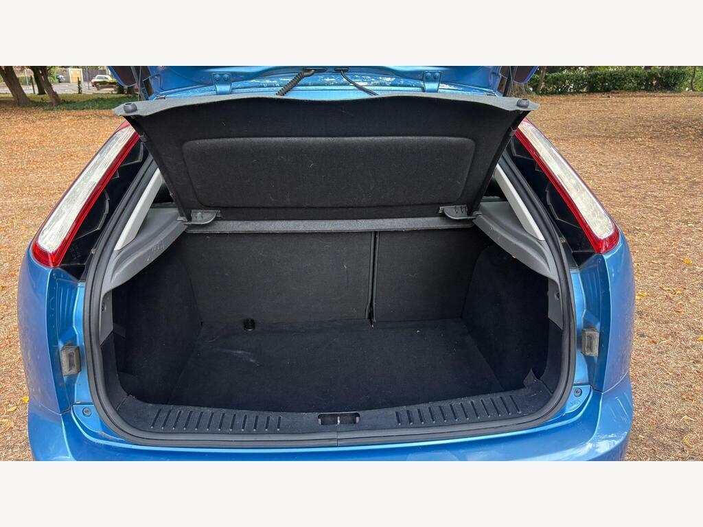Ford Focus Zetec Blue #19