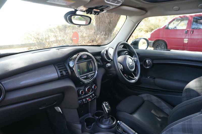 Mini Hatch II Cooper RJ18CRF White #2
