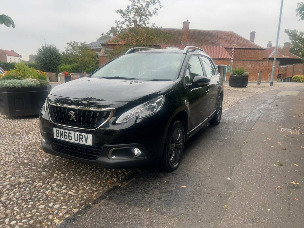 Peugeot 2008 1.2 Puretech Active Black #3