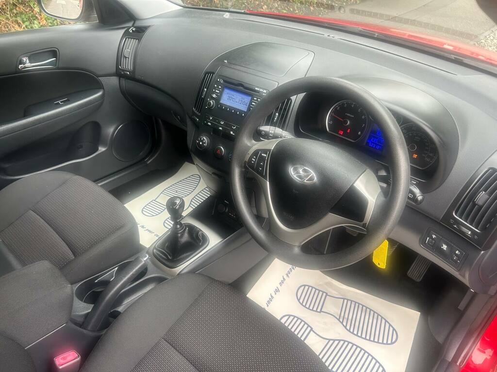 Hyundai I30 Comfort Red #9