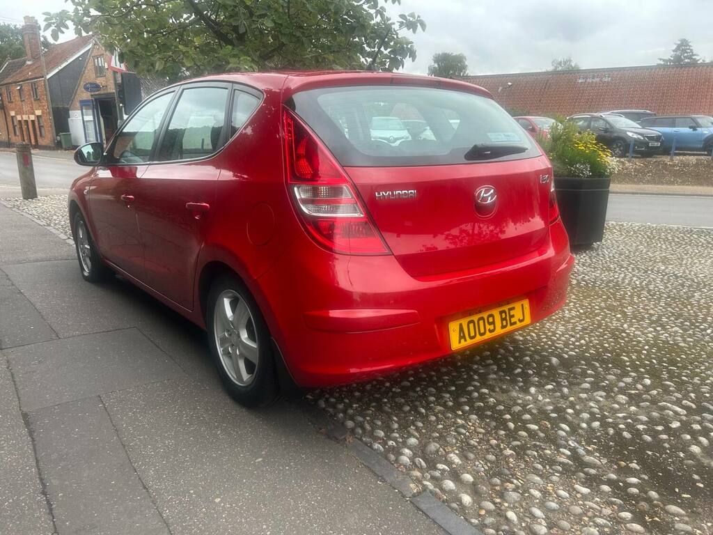 Hyundai I30 1.4 Comfort Red #4