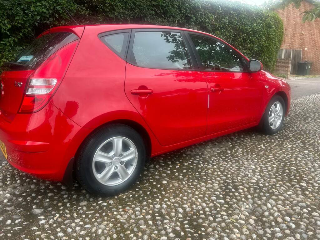 Hyundai I30 1.4 Comfort Red #5