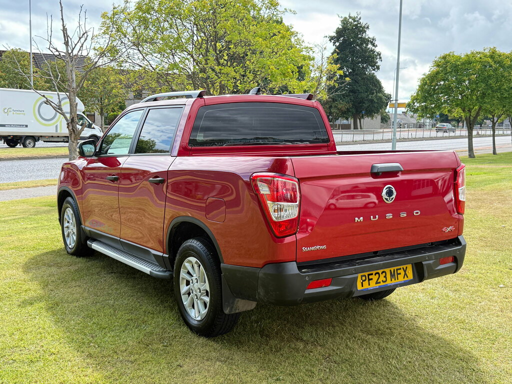 SsangYong Musso 2.2D Saracen Pickup Double Cab 4Wd PF23MFX Red #4