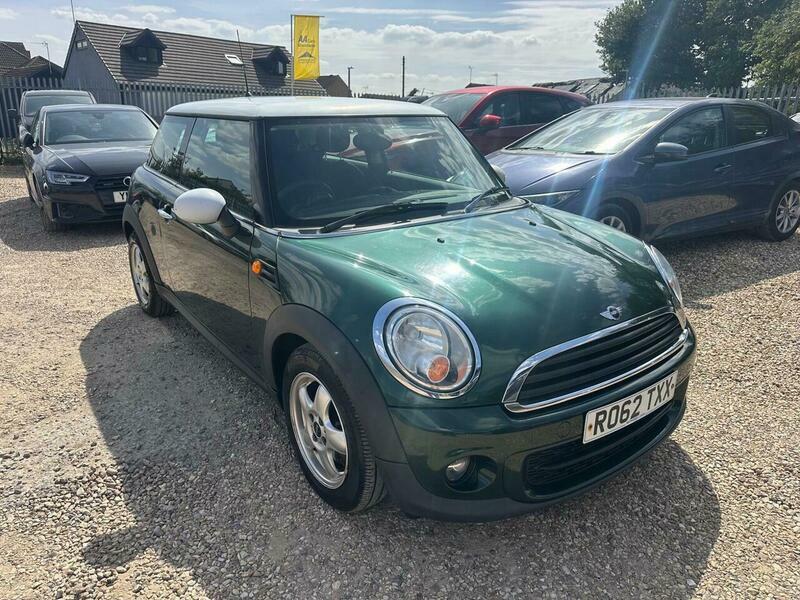 Mini Hatch 1.6 One D Euro RO62TXX Green