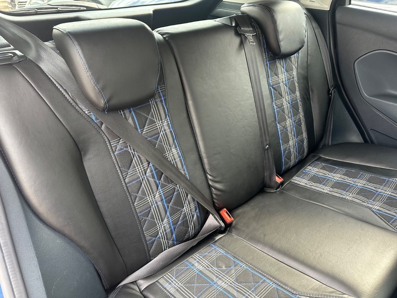 Ford Fiesta Hatchback Silver #13