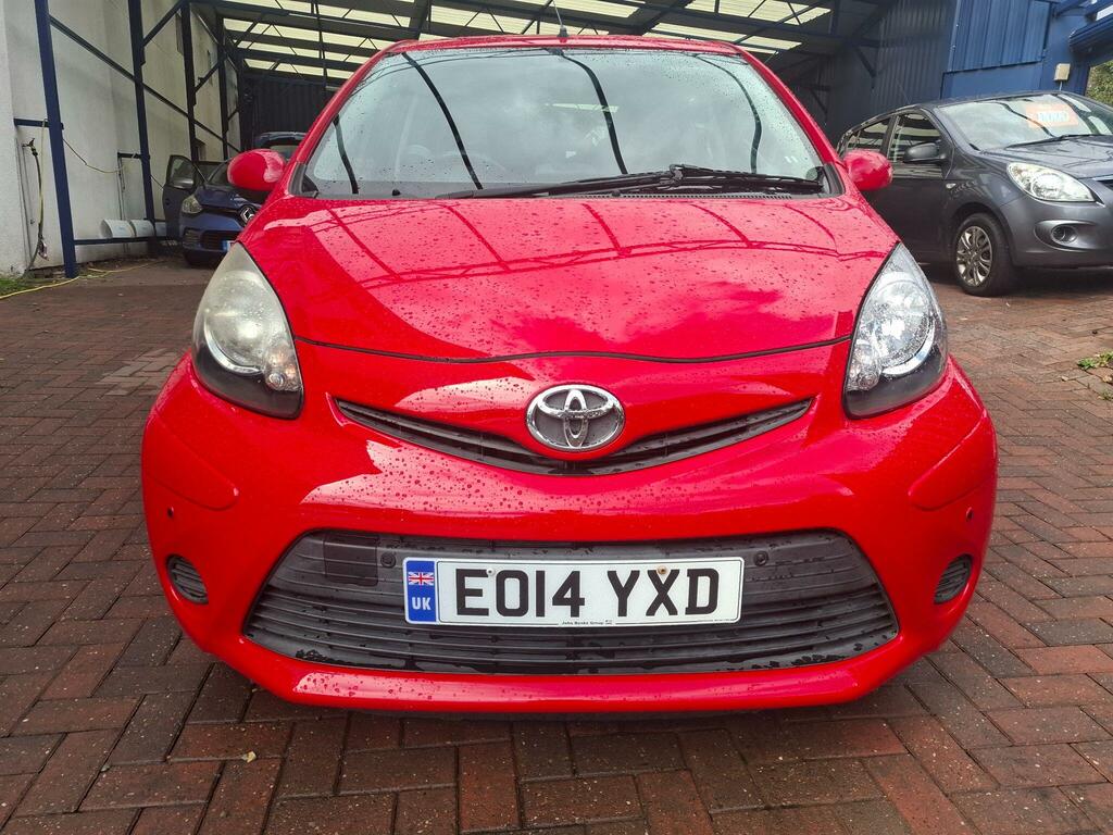 Toyota Aygo Move Red #6