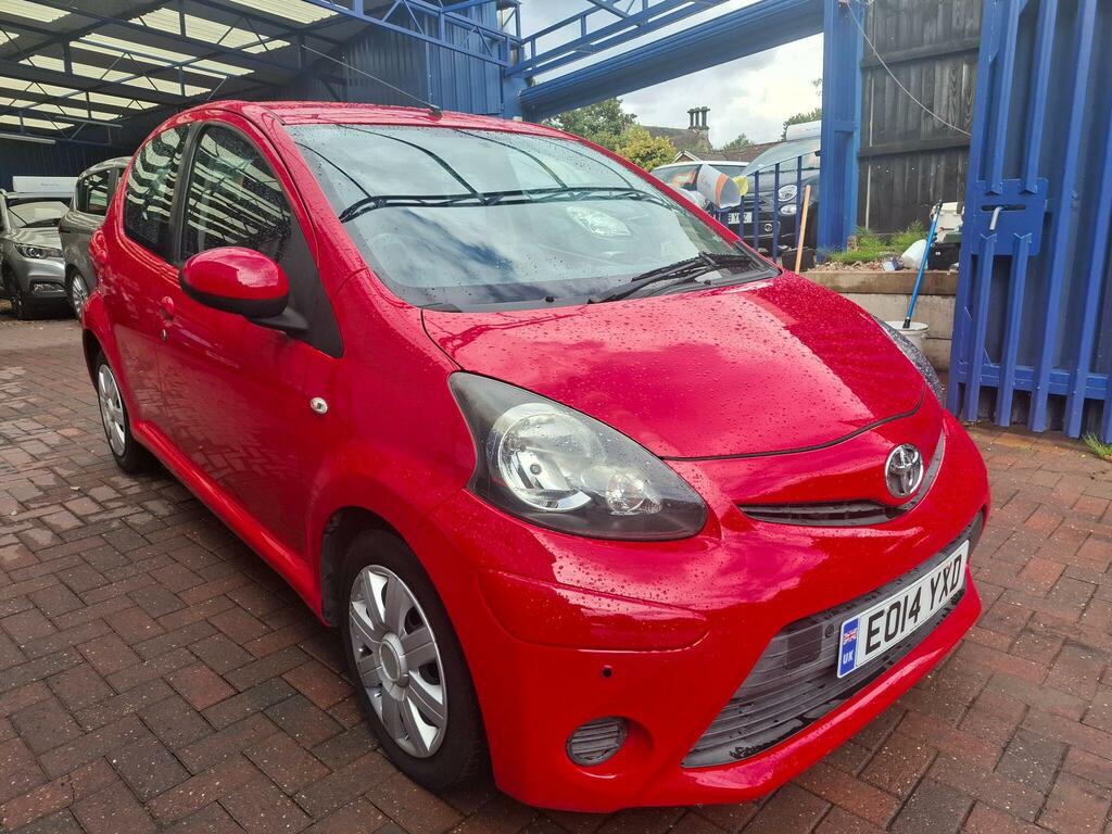 Toyota Aygo Move Red