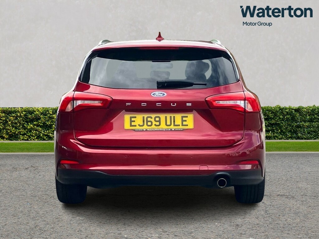 Ford Focus 1.5 Ecoboost 150 Titanium X EJ69ULE Red #4