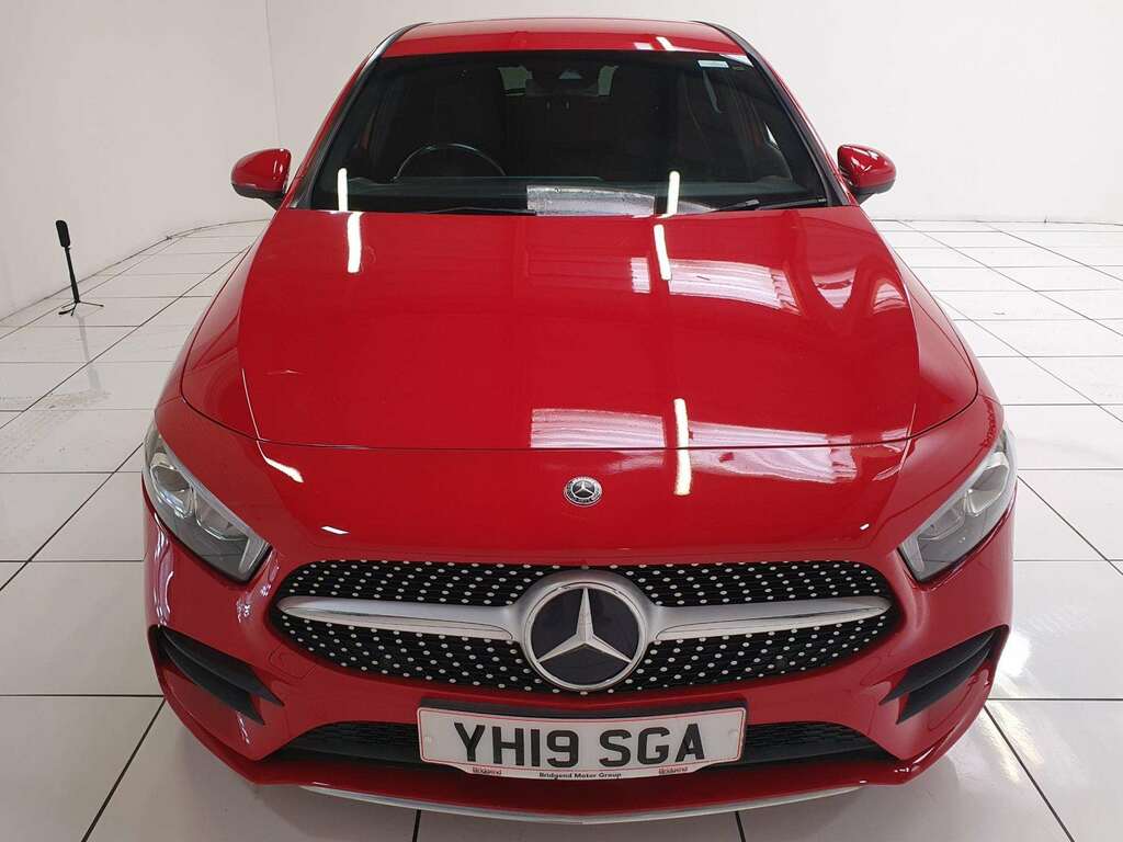 Mercedes-Benz A Class 1.3 A180 Amg Line Hatchback Red