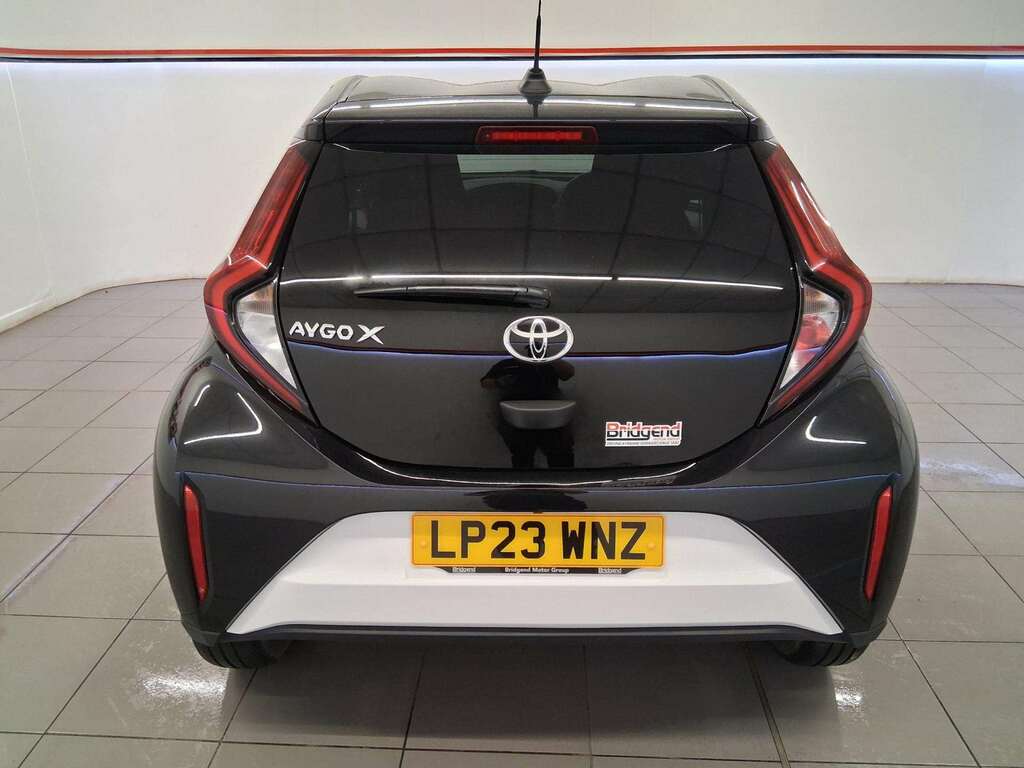 Toyota Aygo 1.0 Vvt-i Edge Hatchback White #5