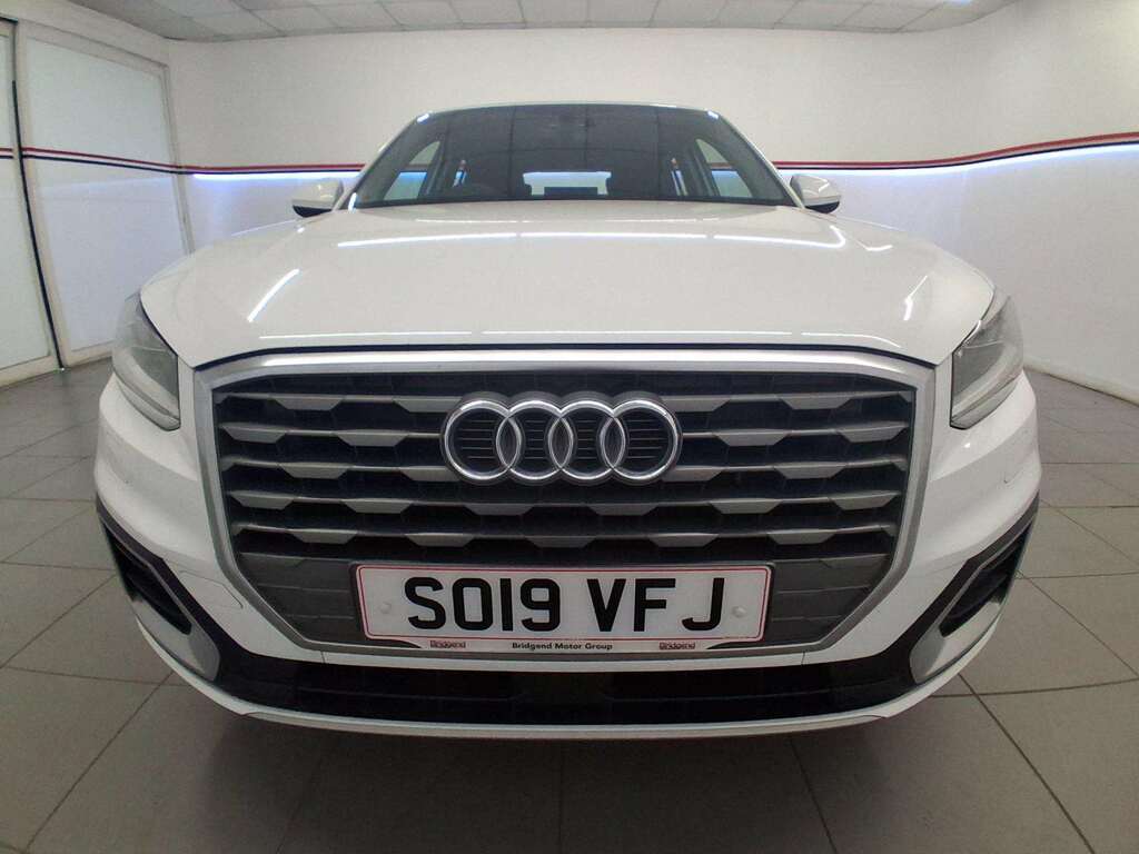 Audi Q2 1.5 Tfsi Cod 35 Sport Suv White