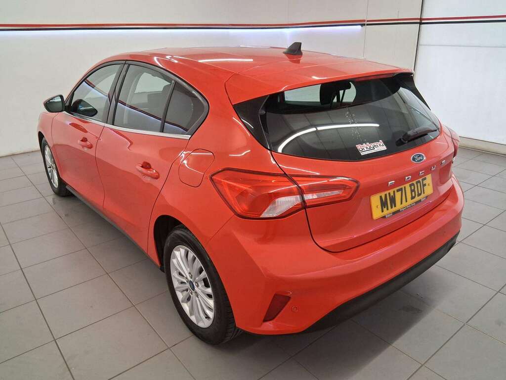 Ford Focus 1.0T Ecoboost Titanium Edition Hatchback MW71BDF Red #4