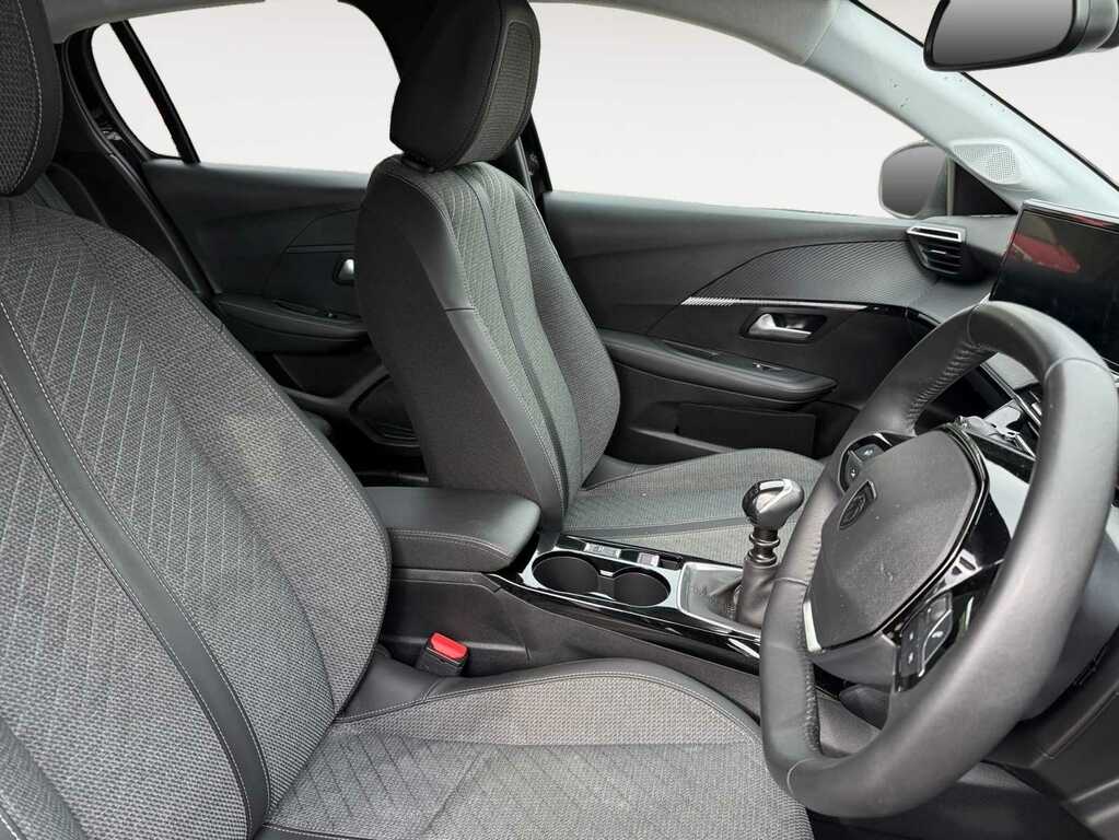 Peugeot 208 1.2 Puretech Allure Hatchback CK25UYT Black #4