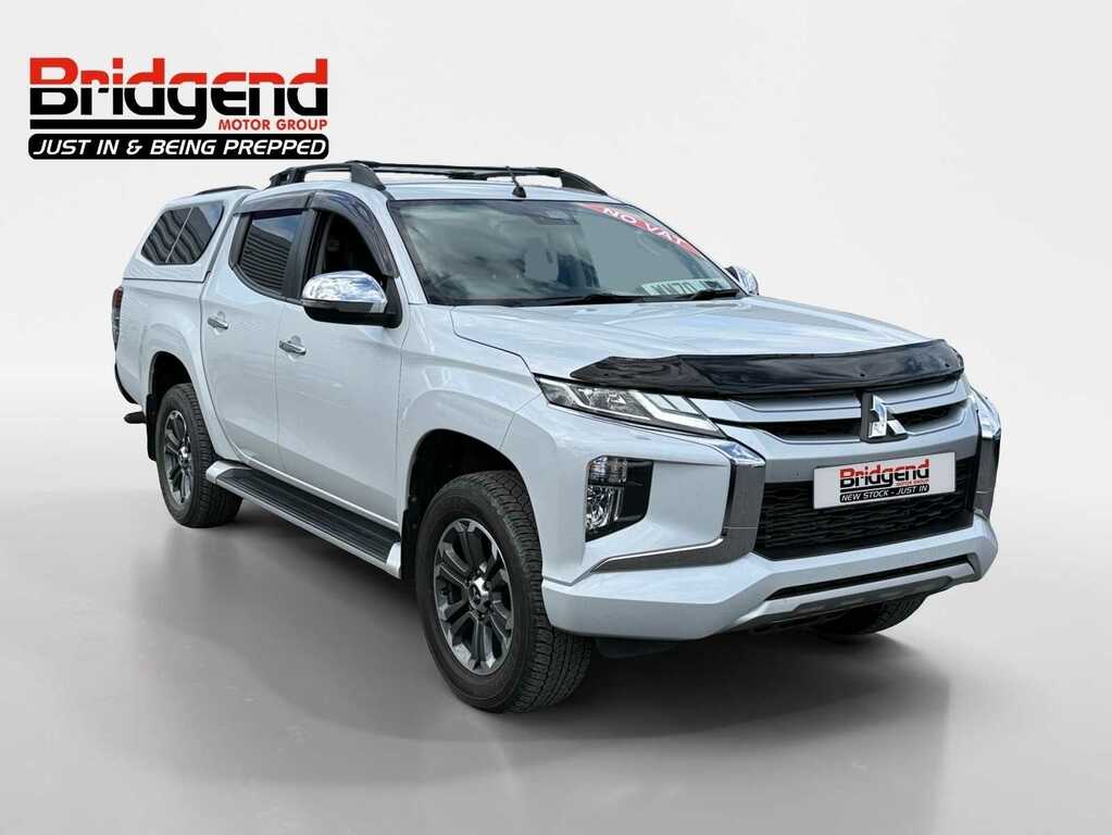 Mitsubishi L200 2.2 Di-d Dc Barbarian Pickup Double Cab WM70JYA White #2