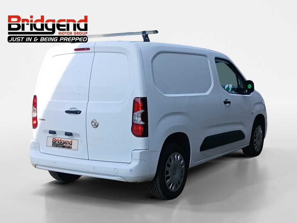 Vauxhall Combo 1.5 Turbo D 2000 Sportive Panel Van Man White #3