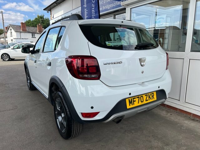Dacia Sandero Stepway Tce Comfort Hatchback MF70ZKR White #3