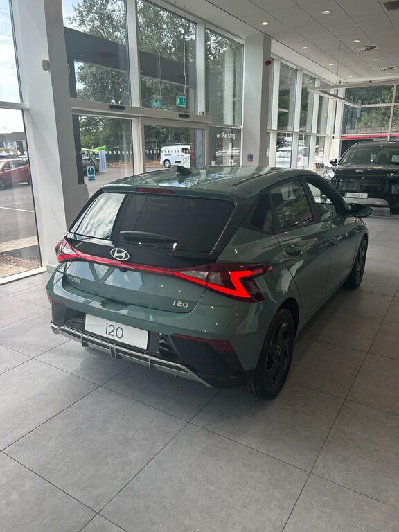 Hyundai I20 1.0 T-gdi Black Line Hatchback Dct Euro Green #3