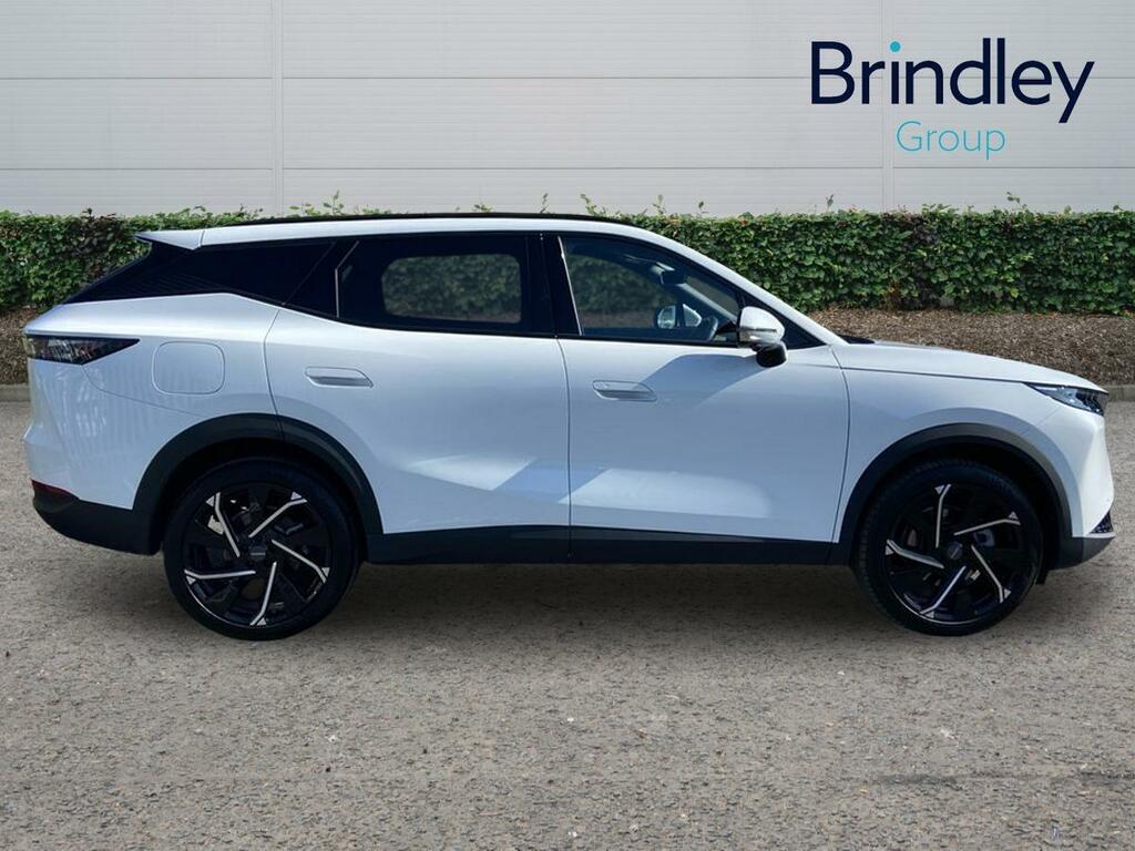 Omoda 7 1.5T Shs 18.4Kwh Noble Suv Plug-in Hybr White #6