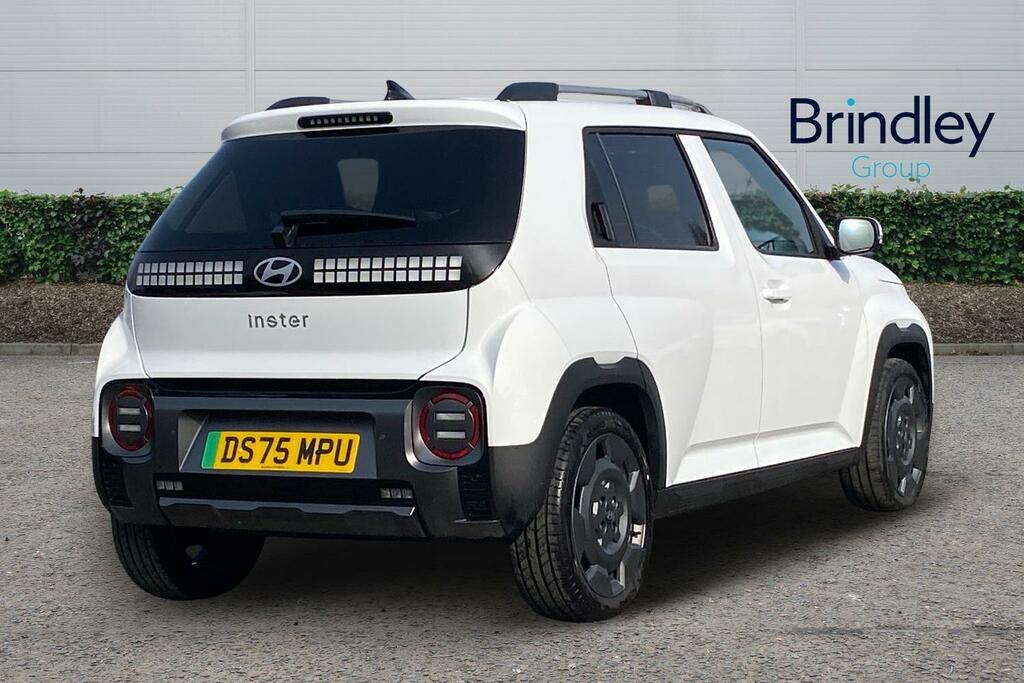 Hyundai Inster Long Range 49Kwh Cross Suv 115 DS75MPU White #4