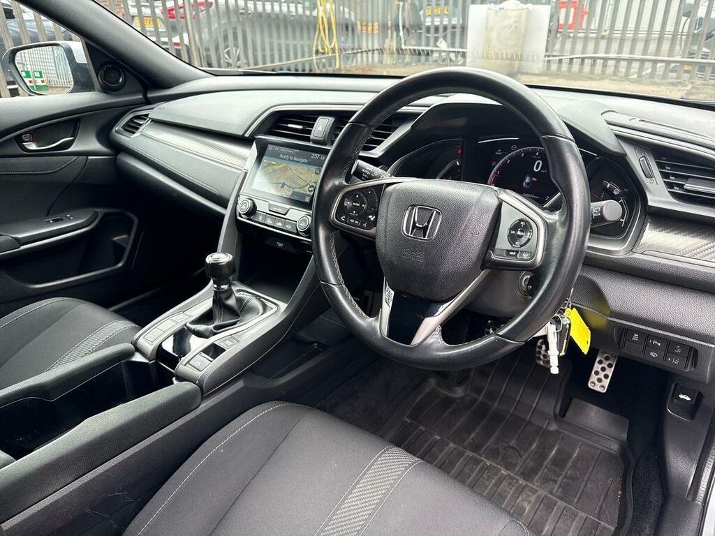 Honda Civic 1.5 Vtec Turbo Sport Red #8