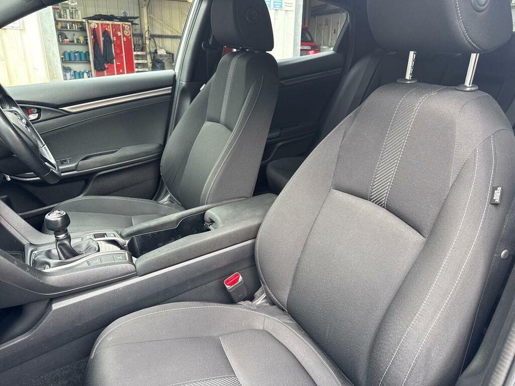 Honda Civic 1.5 Vtec Turbo Sport Red #28