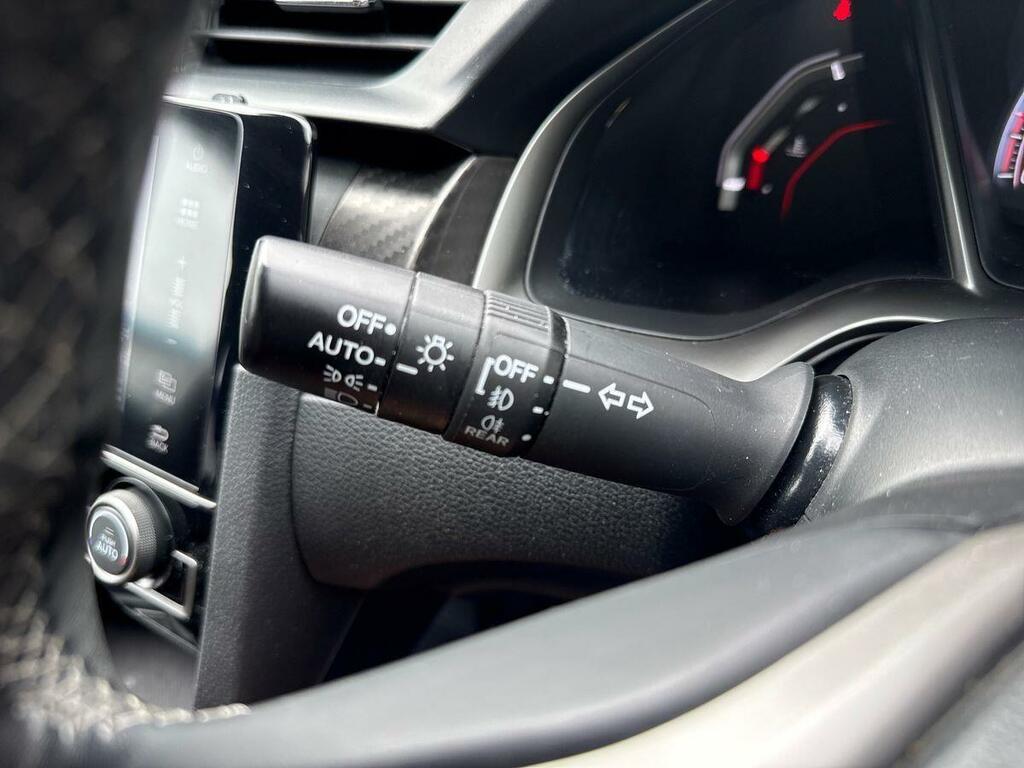 Honda Civic 1.5 Vtec Turbo Sport Red #21