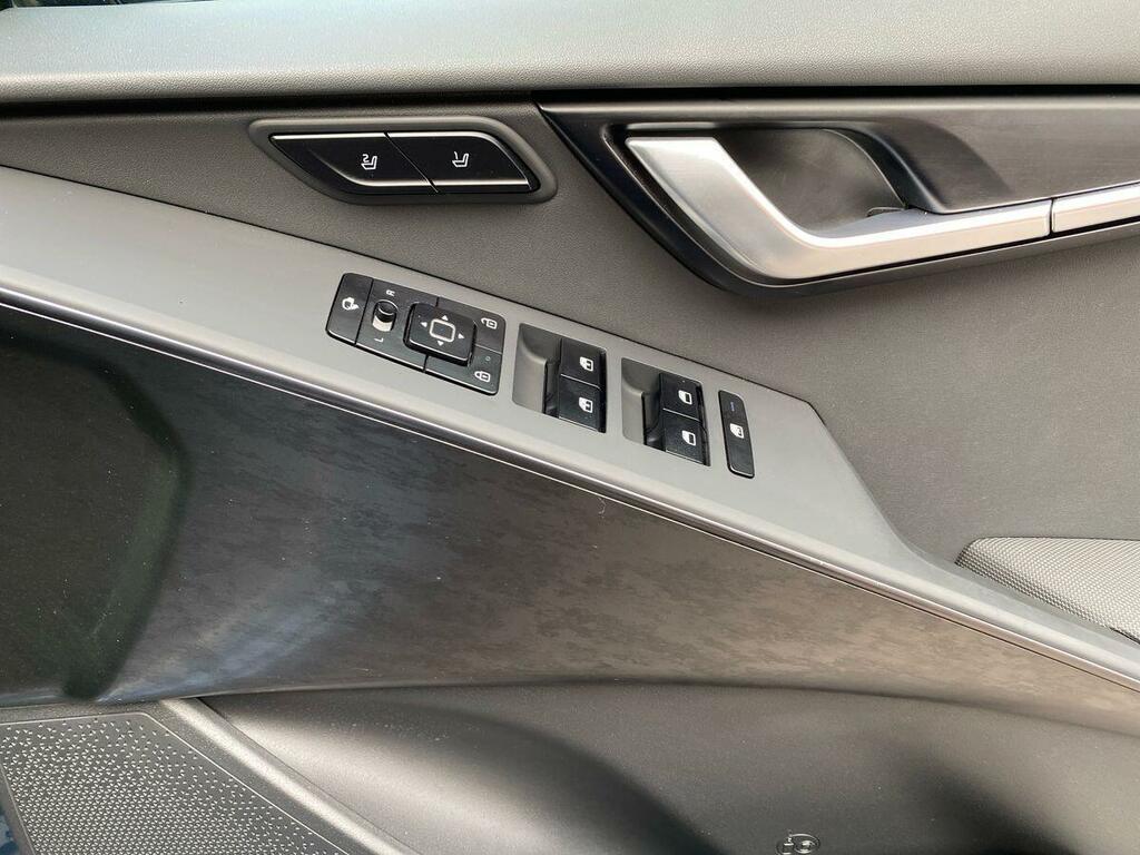 Kia Niro Evolve Grey #15
