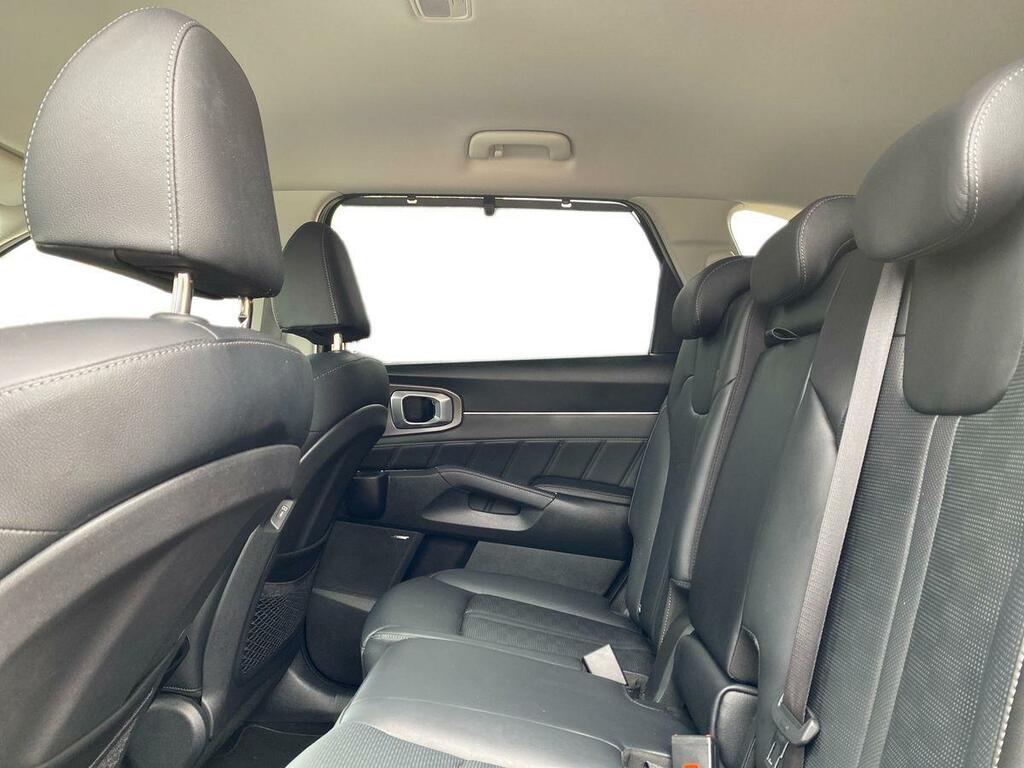 Kia Sorento 4 White #12