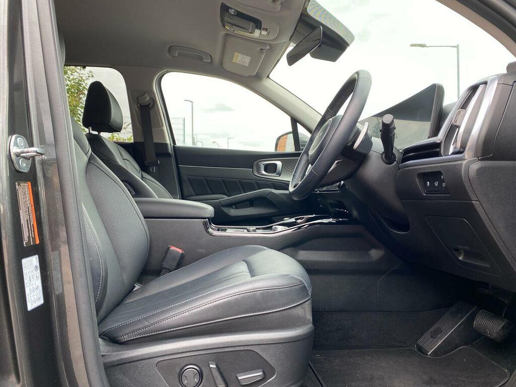 Kia Sorento 4 White #11