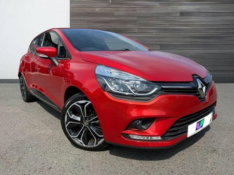 Renault Clio 0.9 Tce Iconic SJ68ZJK Red