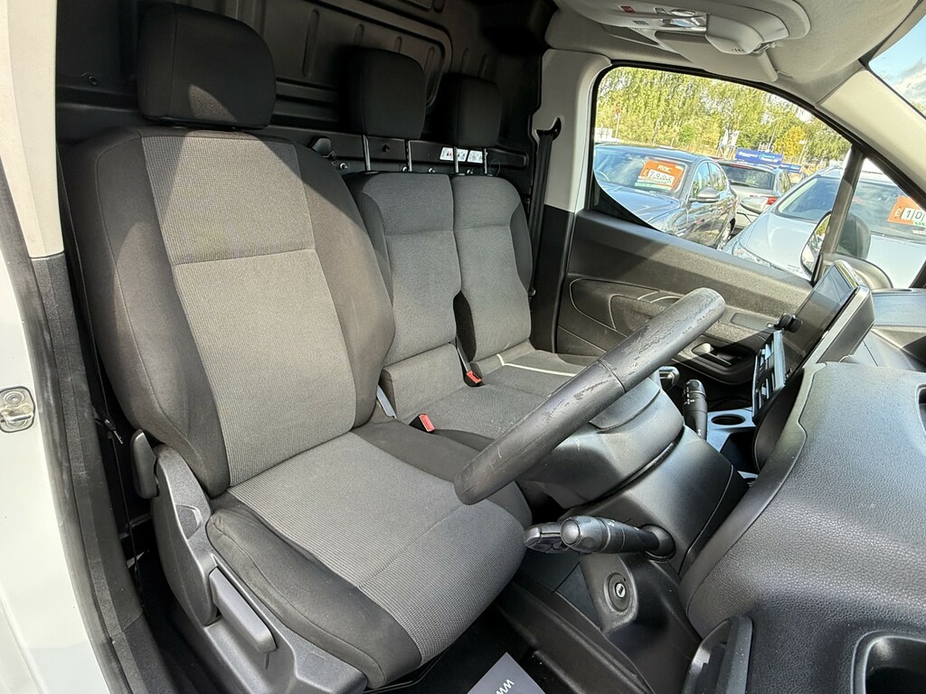 Citroen Berlingo Panel Van White #33
