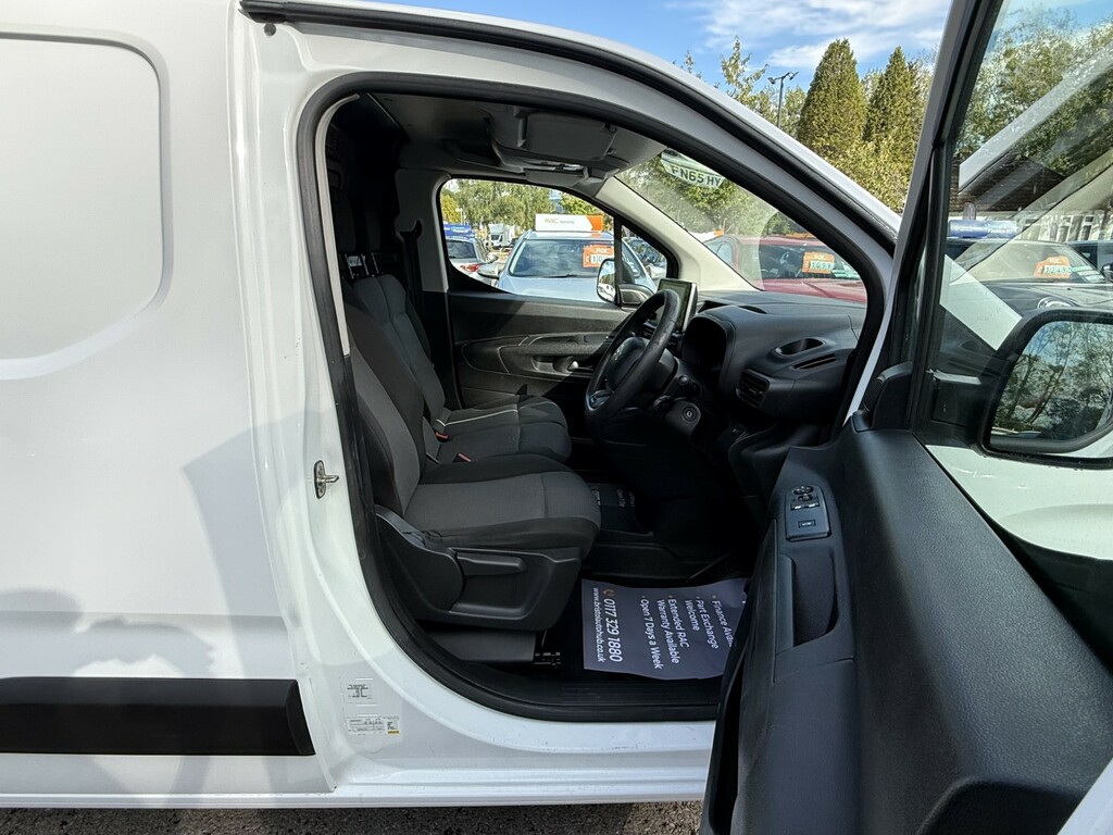 Citroen Berlingo Panel Van White #11