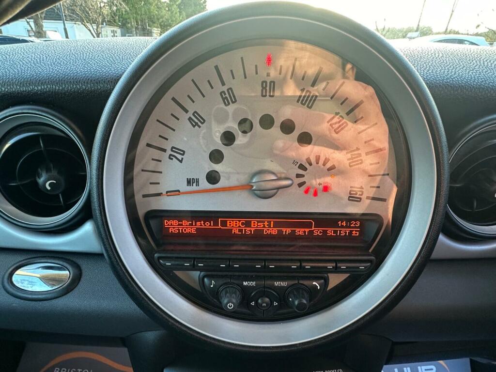 Mini Hatch 1.6 One #26