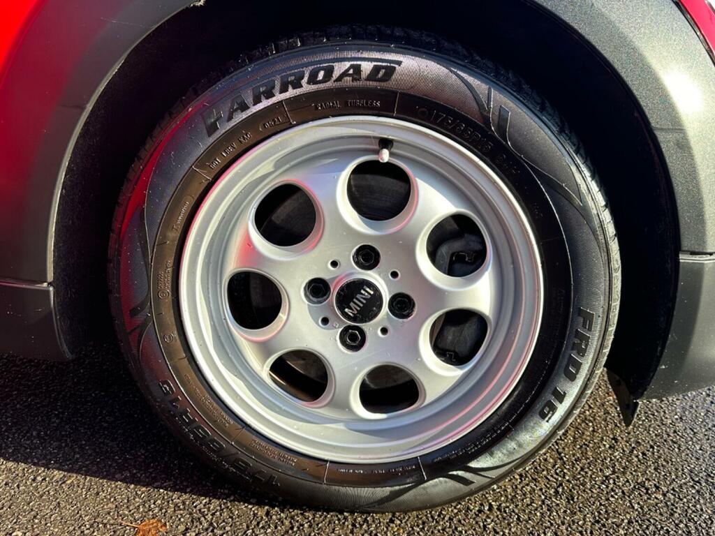 Mini Hatch 1.6 One #22