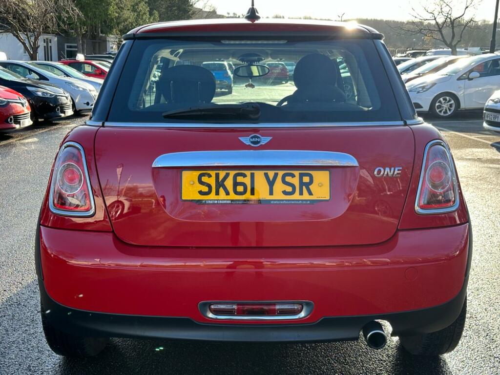 Mini Hatch 1.6 One #15
