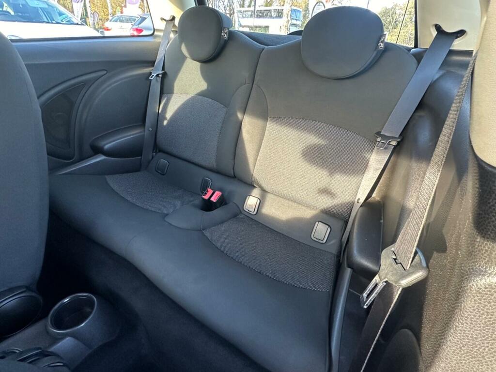 Mini Hatch 1.6 One #31