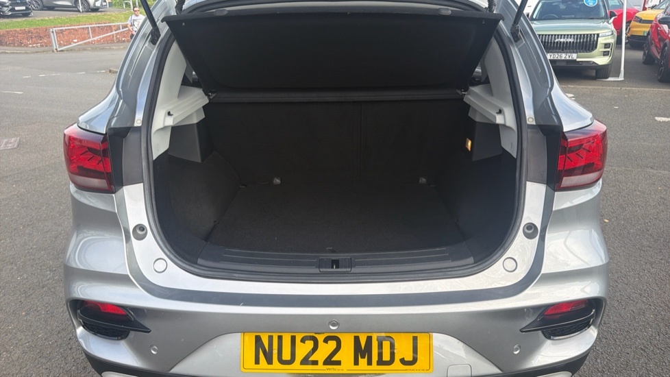 MG ZS Exclusive Silver #4