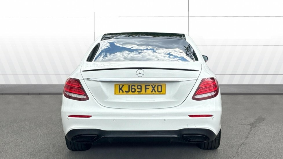 Mercedes-Benz E Class Amg Line Night Edition KJ69FXO White #6
