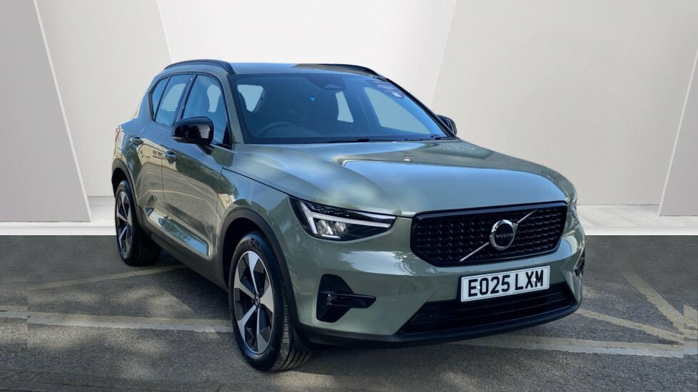 Volvo XC40 Plus Green